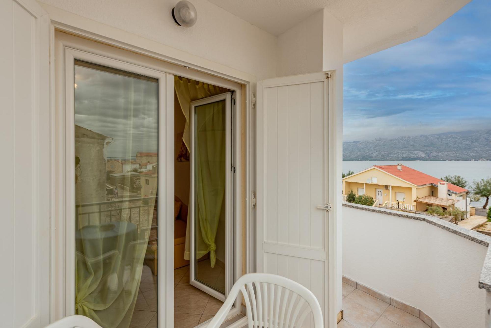 Apartamento Haus Toni Ražanac Exterior foto