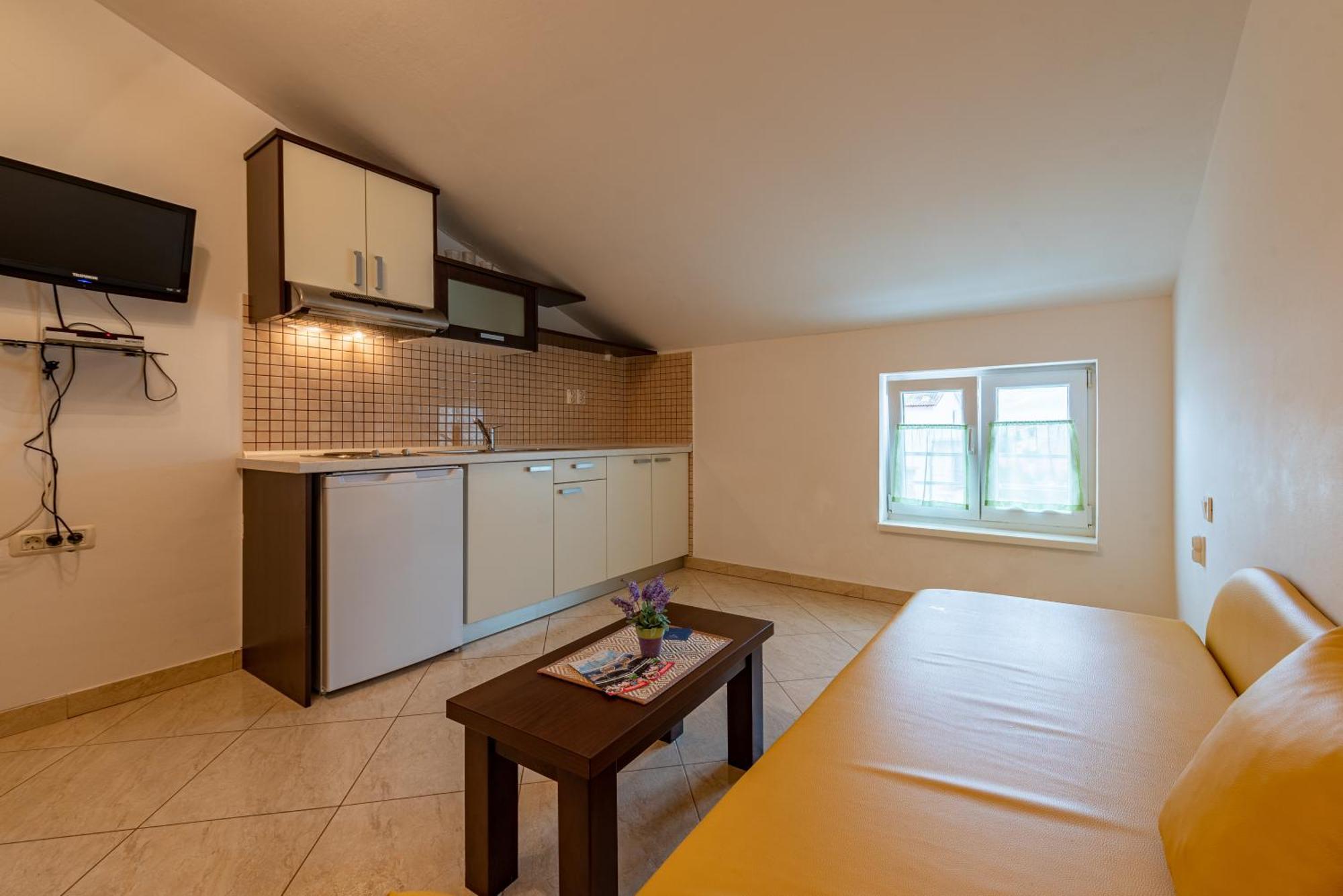 Apartamento Haus Toni Ražanac Exterior foto