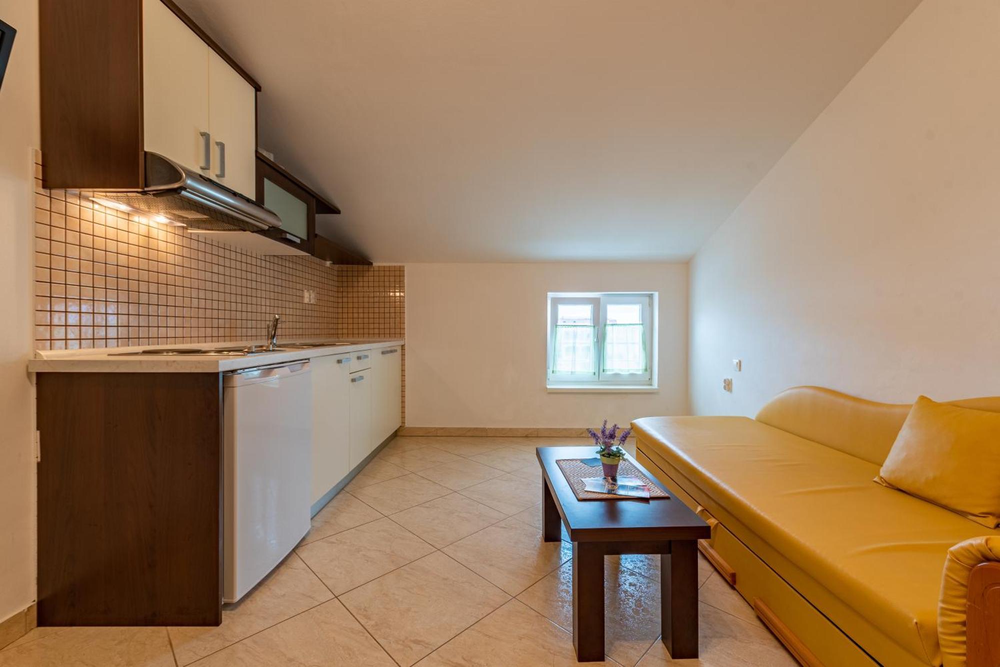 Apartamento Haus Toni Ražanac Exterior foto