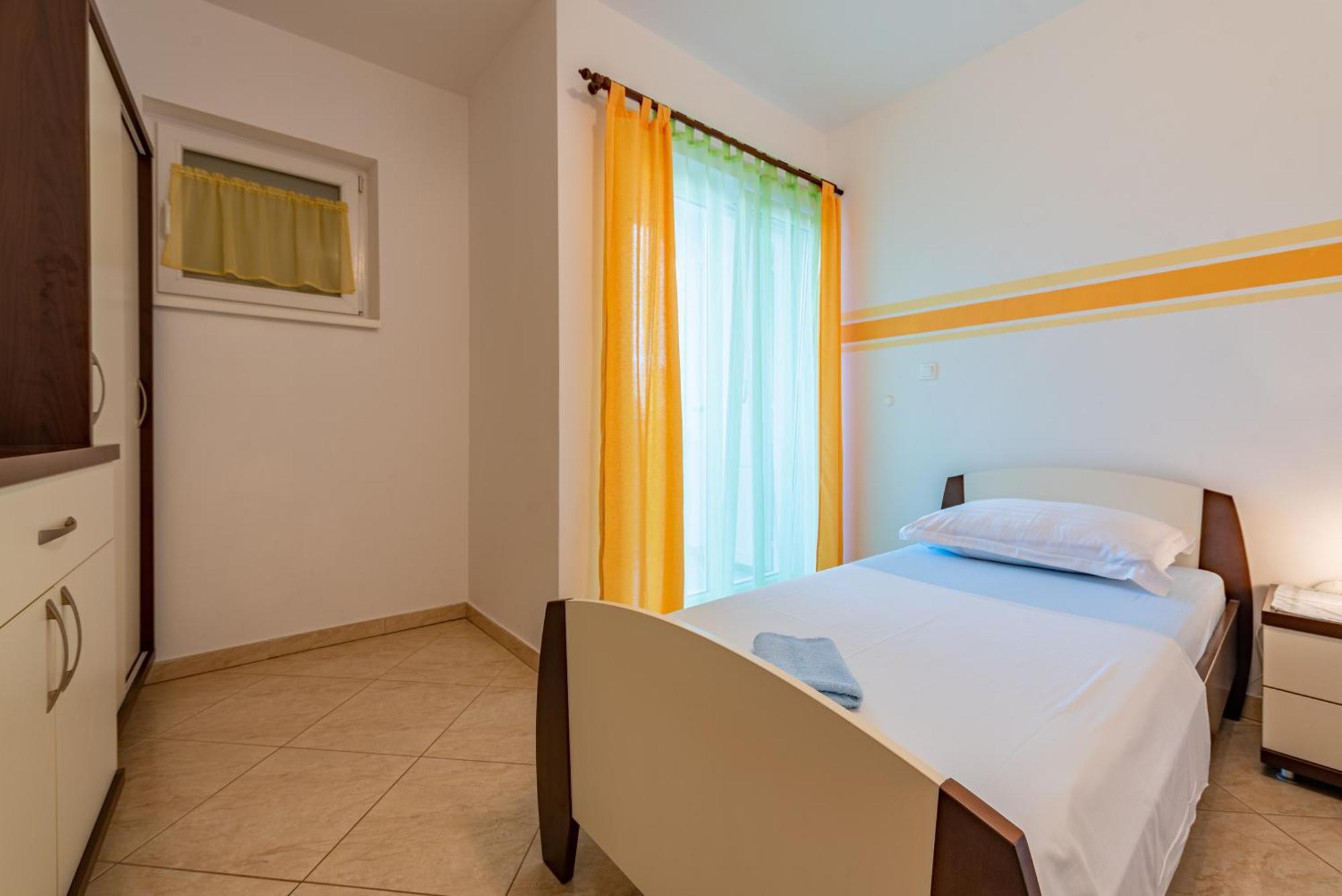 Apartamento Haus Toni Ražanac Habitación foto